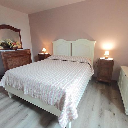 La Solaria Apartment Carmignano Luaran gambar