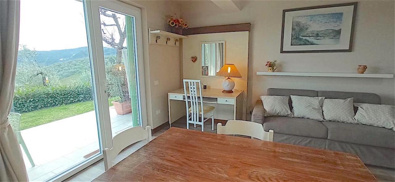 La Solaria Apartment Carmignano Luaran gambar