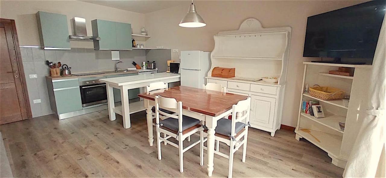 La Solaria Apartment Carmignano Luaran gambar