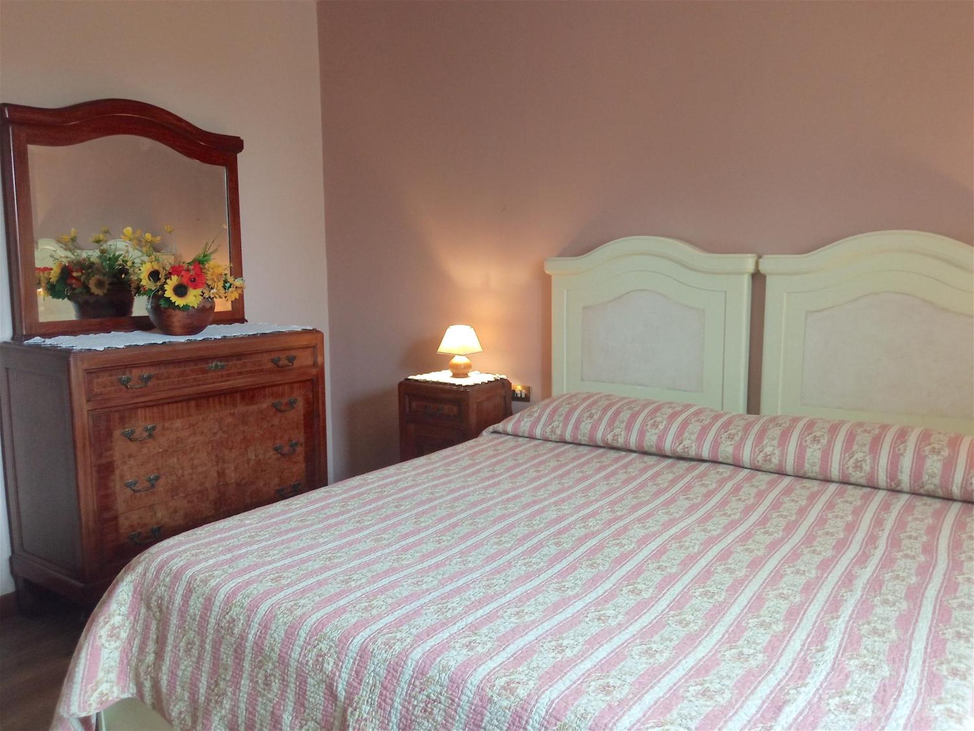 La Solaria Apartment Carmignano Luaran gambar